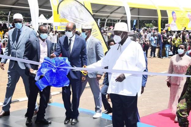 Museveni launches Uganda’s first-ever Islamic bank